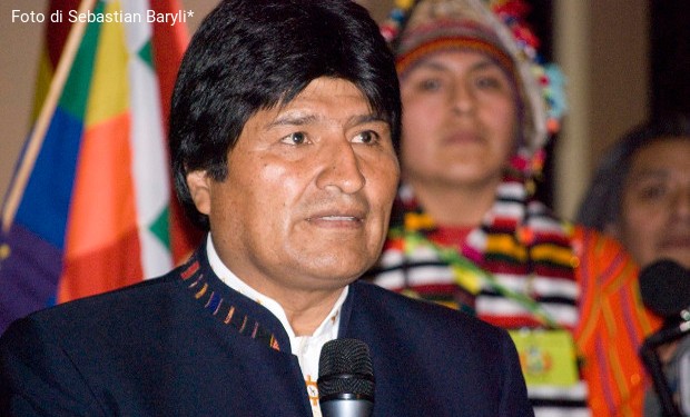 Bolivia. Morales chiede aiuto a papa Francesco: vigili sul processo elettorale in corso